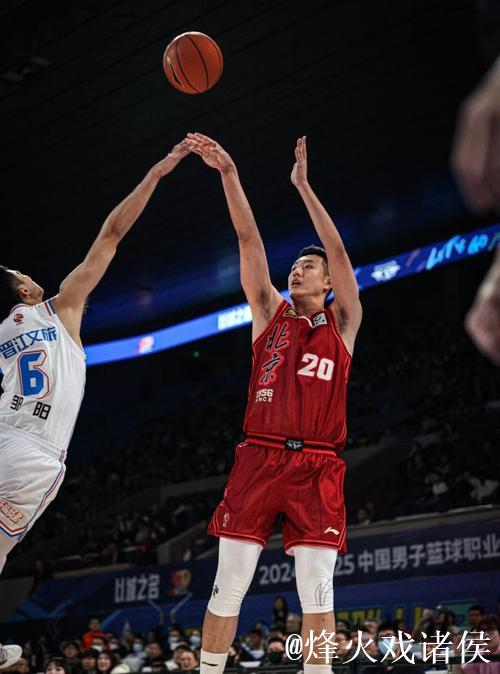 翟晓川18分钟贡献4分6篮板,投篮3中1表现平平 翟晓川18分钟贡献4分6篮板,投篮3中1表现平平